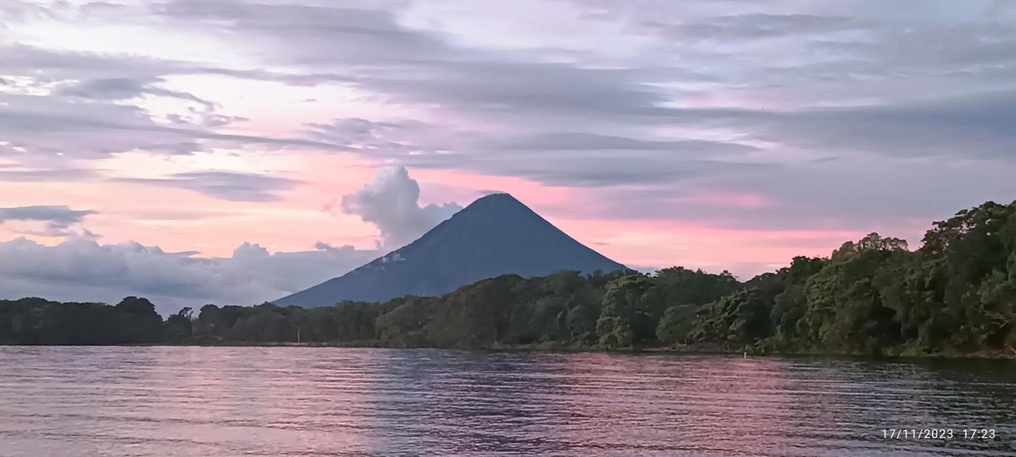 Hostel La Gloria Ometepe エクステリア 写真